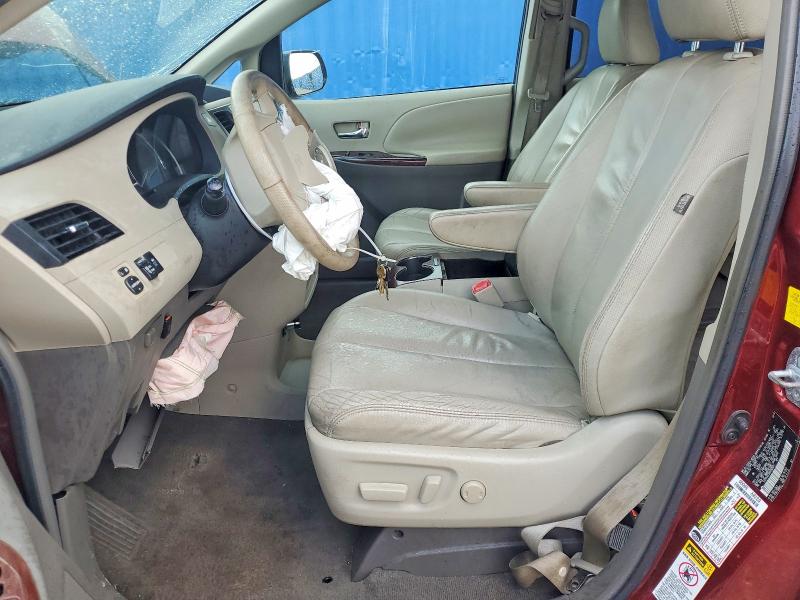Photo 7 from auction – 2011 TOYOTA SIENNA with VIN 5TDYK3DC5BS092001