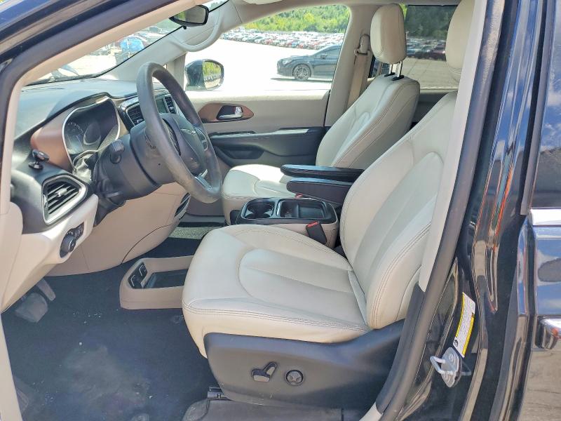 Photo 7 from auction – 2018 CHRYSLER PACIFICA with VIN 2C4RC1FG0JR157401