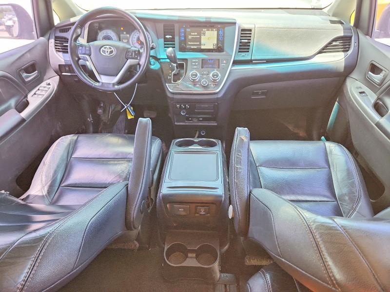Photo 8 from auction – 2016 TOYOTA SIENNA with VIN 5TDXK3DCXGS698168