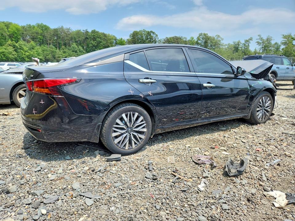 Photo 3 from auction – 2023 NISSAN ALTIMA with VIN 1N4BL4DVXPN413091