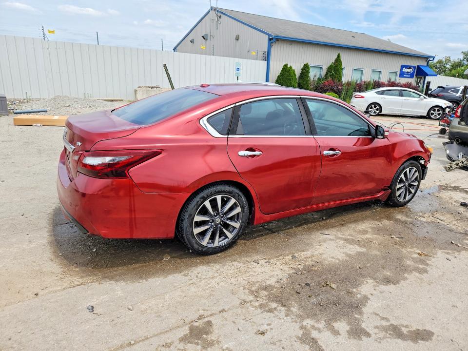 Photo 3 from auction – 2017 NISSAN ALTIMA with VIN 1N4AL3AP4HC204437