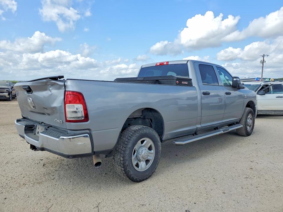 Photo 3 from auction – 2023 RAM 2500 with VIN 3C6UR5HL2PG524900