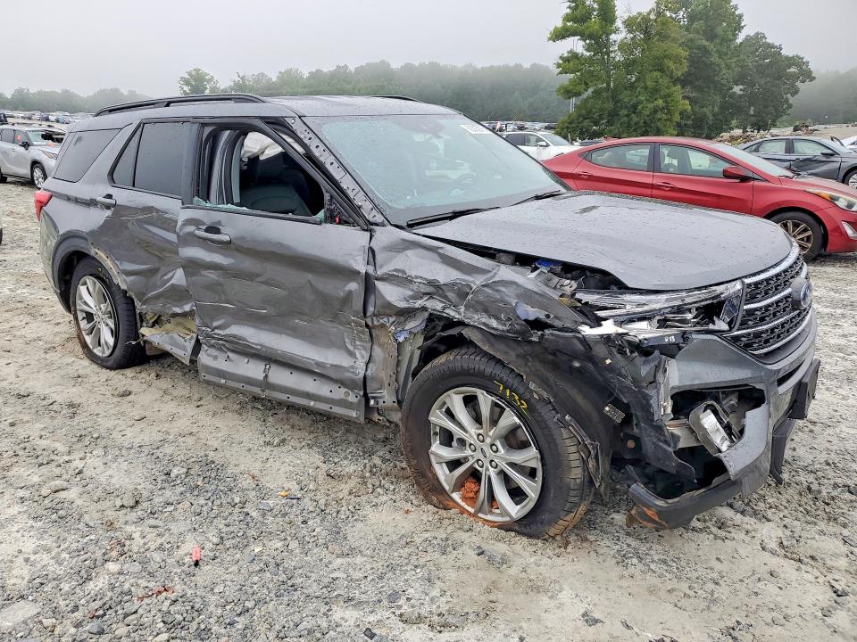 Photo 4 from auction – 2024 FORD EXPLORER with VIN 1FMSK7DH1RGA13769