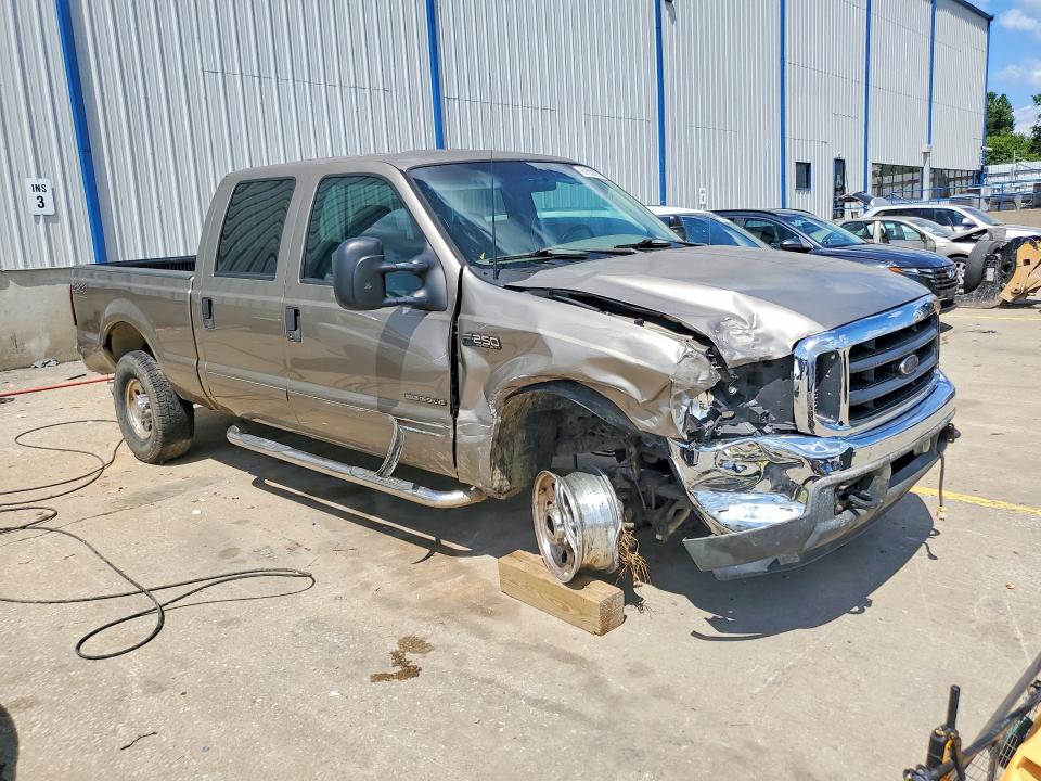 Photo 4 from auction – 2002 FORD F250 with VIN 1FTNW21F02EC99658