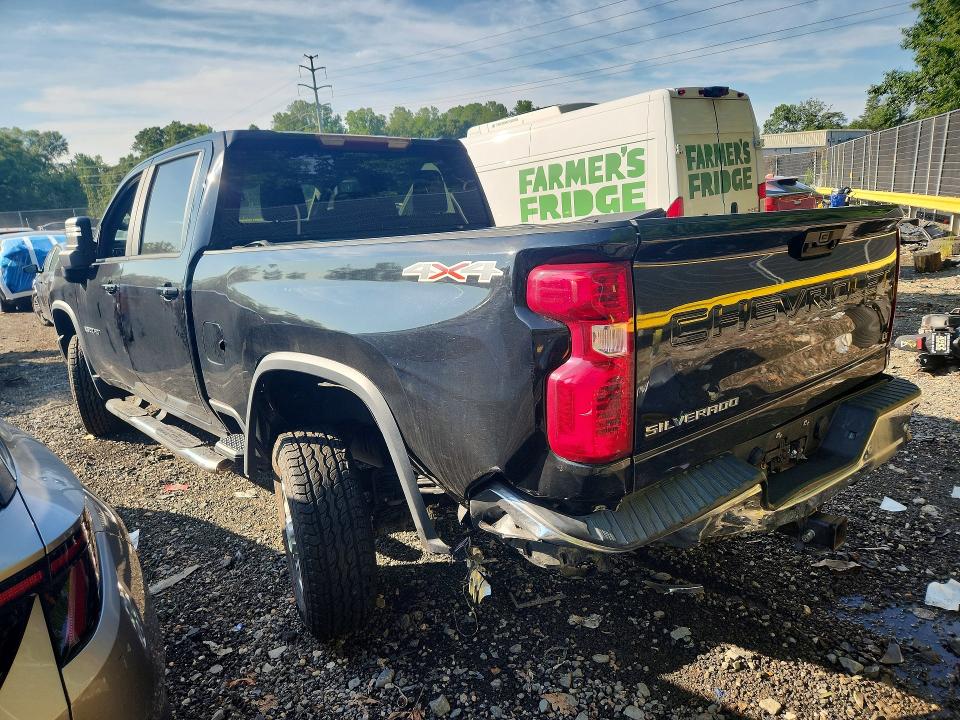 Photo 2 from auction – 2020 CHEVROLET SILVERADO with VIN 1GC4YNE78LF105156