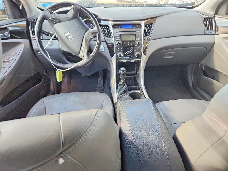 Photo 8 from auction – 2012 HYUNDAI SONATA with VIN 5NPEC4AC6CH459098