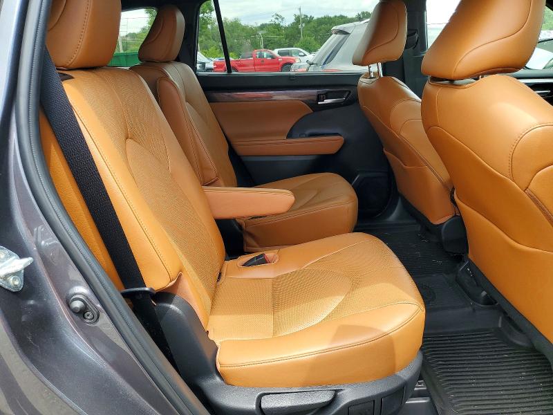Photo 11 from auction – 2023 TOYOTA HIGHLANDER with VIN 5TDKDRAH2PS043476