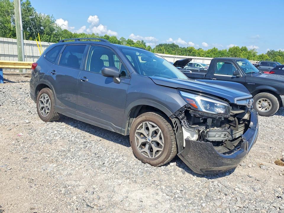 Photo 4 from auction – 2021 SUBARU FORESTER with VIN JF2SKAJC7MH465479