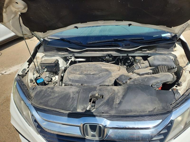 Photo 11 from auction – 2018 HONDA ODYSSEY with VIN 5FNRL6H7XJB007396