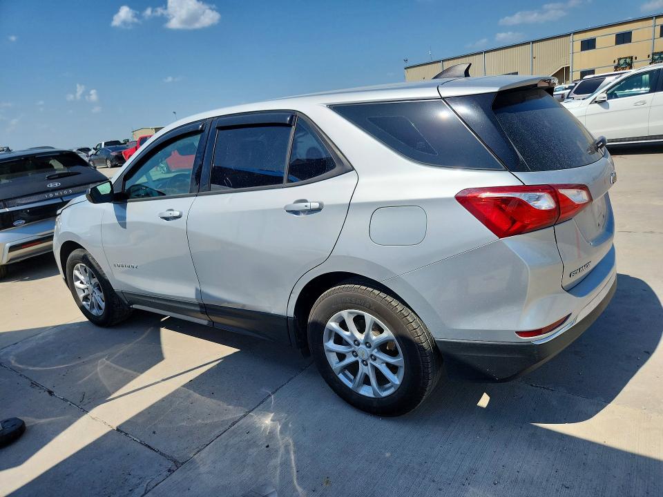 Photo 2 from auction – 2018 CHEVROLET EQUINOX with VIN 2GNAXHEV4J6287085