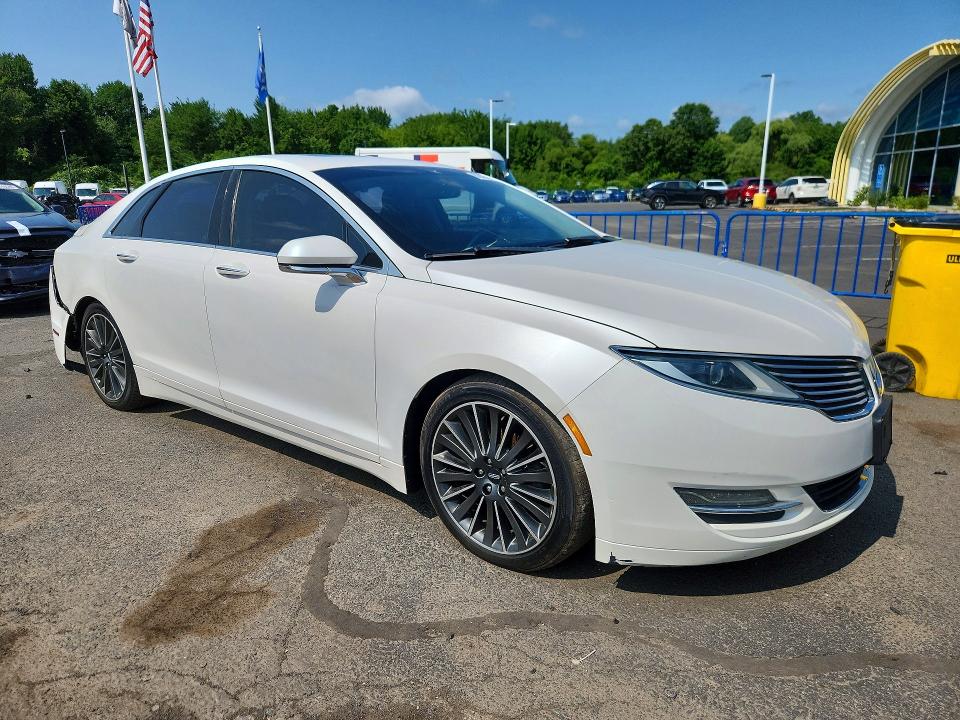 Photo 4 from auction – 2015 LINCOLN MKZ with VIN 3LN6L2LUXFR611489