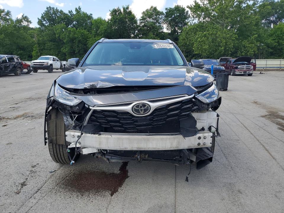 Photo 5 from auction – 2021 TOYOTA HIGHLANDER with VIN 5TDGZRBHXMS076386