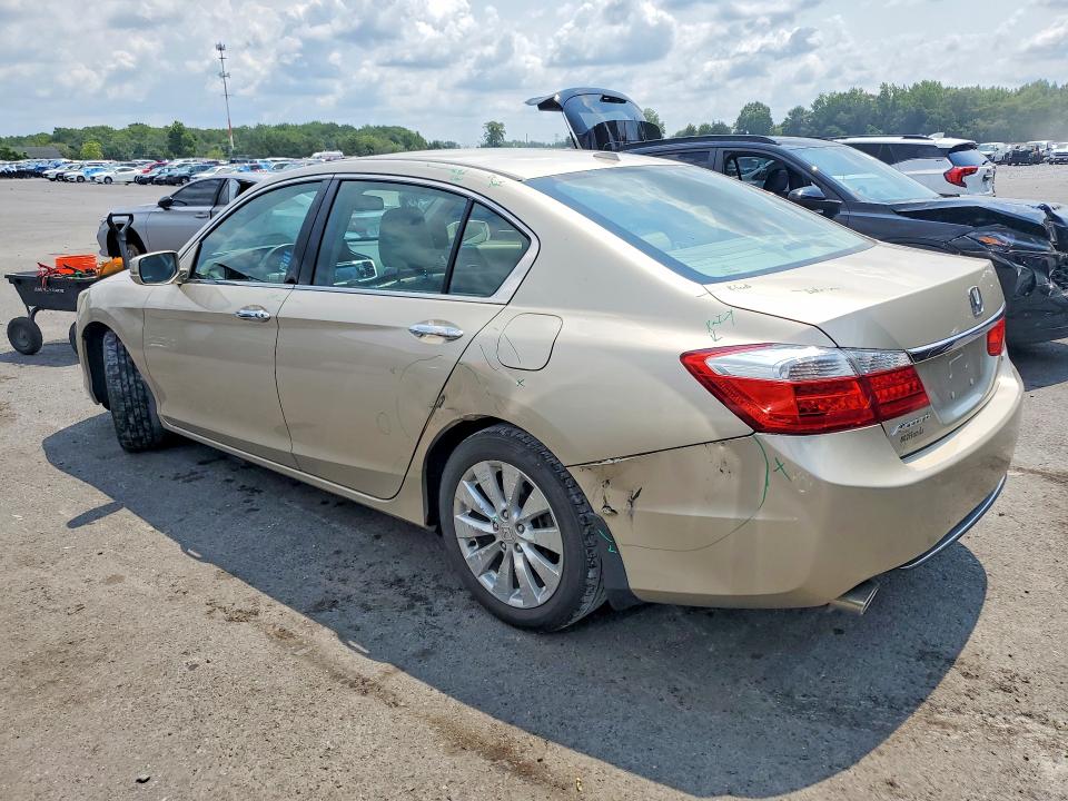 Photo 2 from auction – 2015 HONDA ACCORD with VIN 1HGCR3F87FA038122