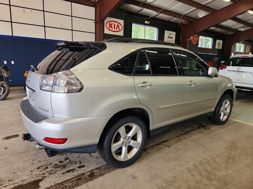 Photo 3 from auction – 2007 LEXUS RX with VIN 2T2HK31U67C020653