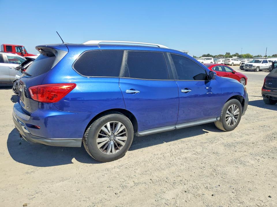 Photo 3 from auction – 2017 NISSAN PATHFINDER with VIN 5N1DR2MN5HC645192