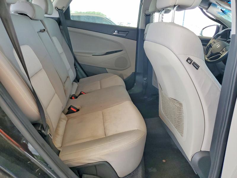 Photo 11 from auction – 2017 HYUNDAI TUCSON with VIN KM8J33A28HU326562