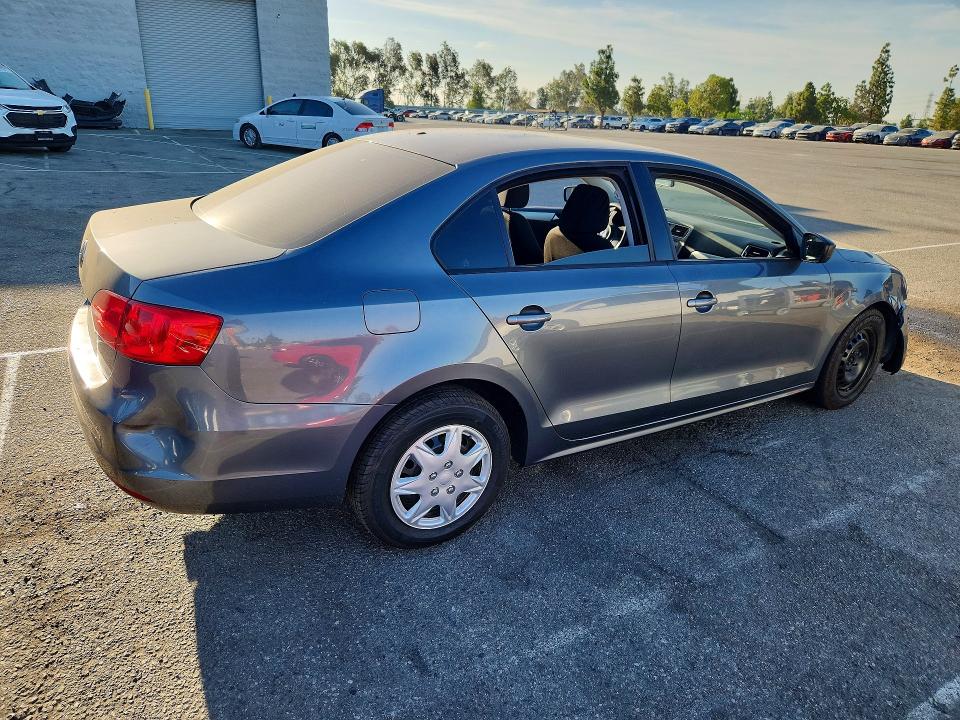 Photo 3 from auction – 2012 VOLKSWAGEN JETTA with VIN 3VW2K7AJ4CM465592