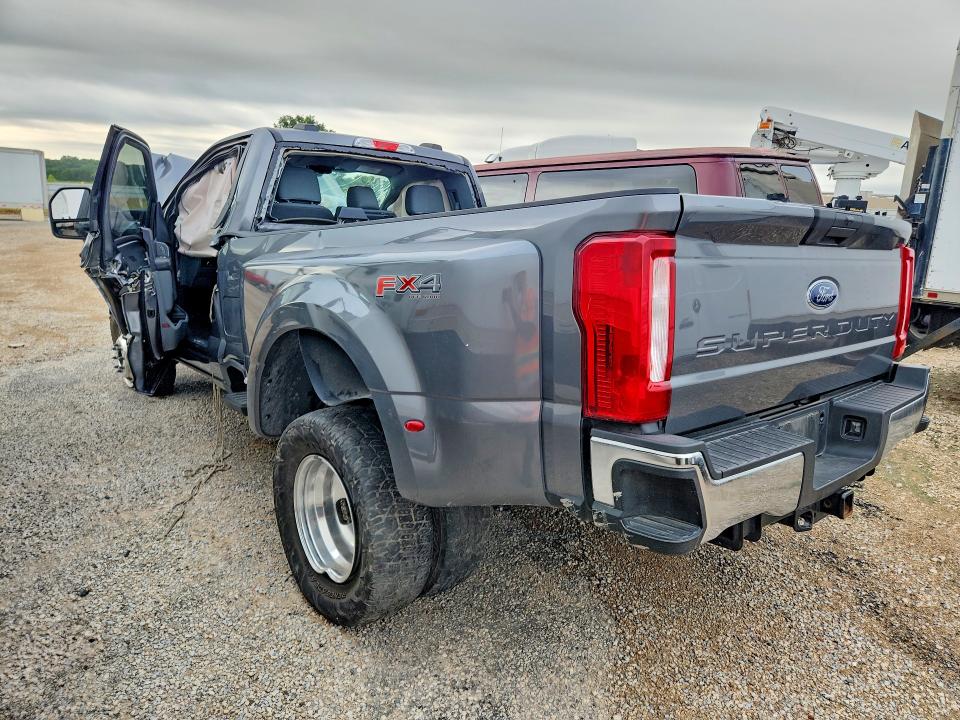 Photo 2 from auction – 2024 FORD F350 with VIN 1FTRF3DT4REE22087