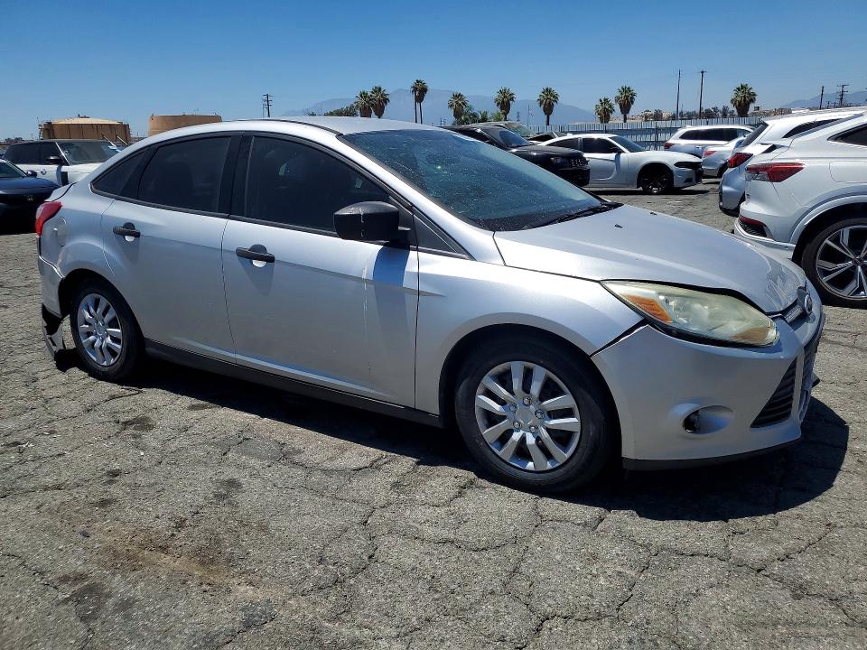 Снимка 4 от търг – 2013 FORD FOCUS с VIN 1FADP3E23DL374413