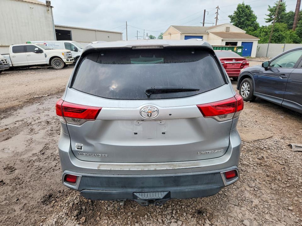 Photo 6 from auction – 2019 TOYOTA HIGHLANDER with VIN 5TDDZRFH4KS954307