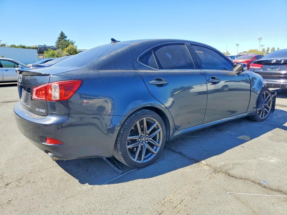 Photo 3 from auction – 2011 LEXUS IS with VIN JTHBE5C24B5027470