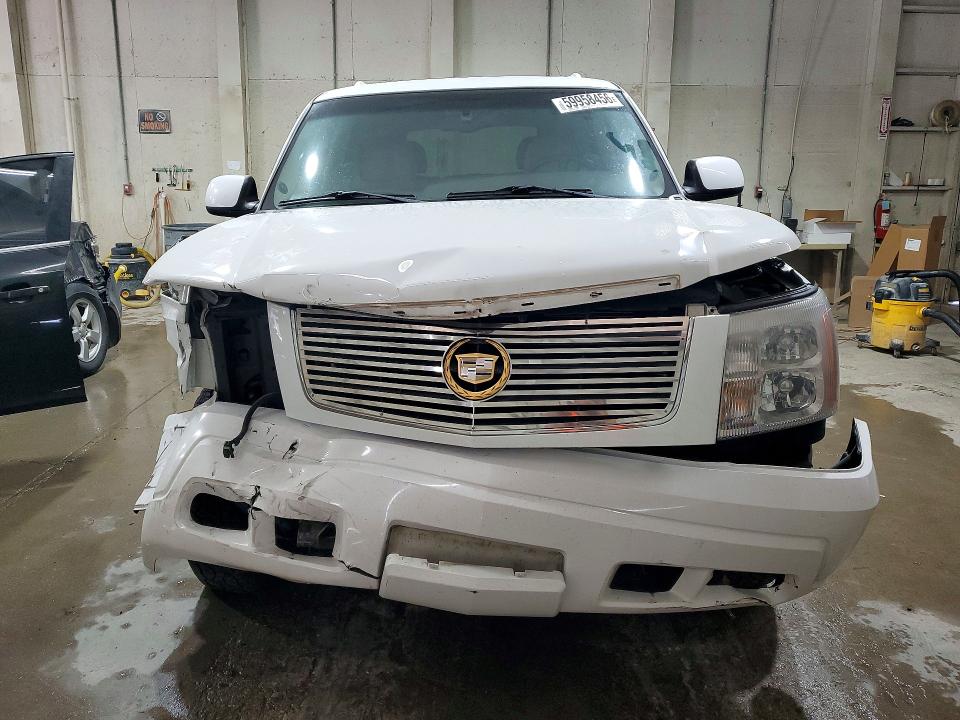 Photo 5 from auction – 2002 CADILLAC ESCALADE with VIN 1GYEK63N02R109772