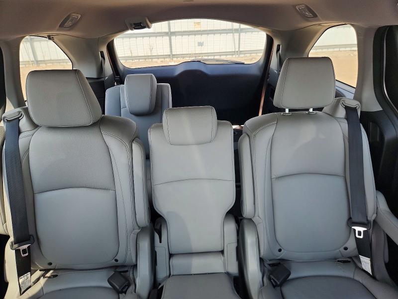 Photo 10 from auction – 2024 HONDA ODYSSEY with VIN 5FNRL6H67RB014485