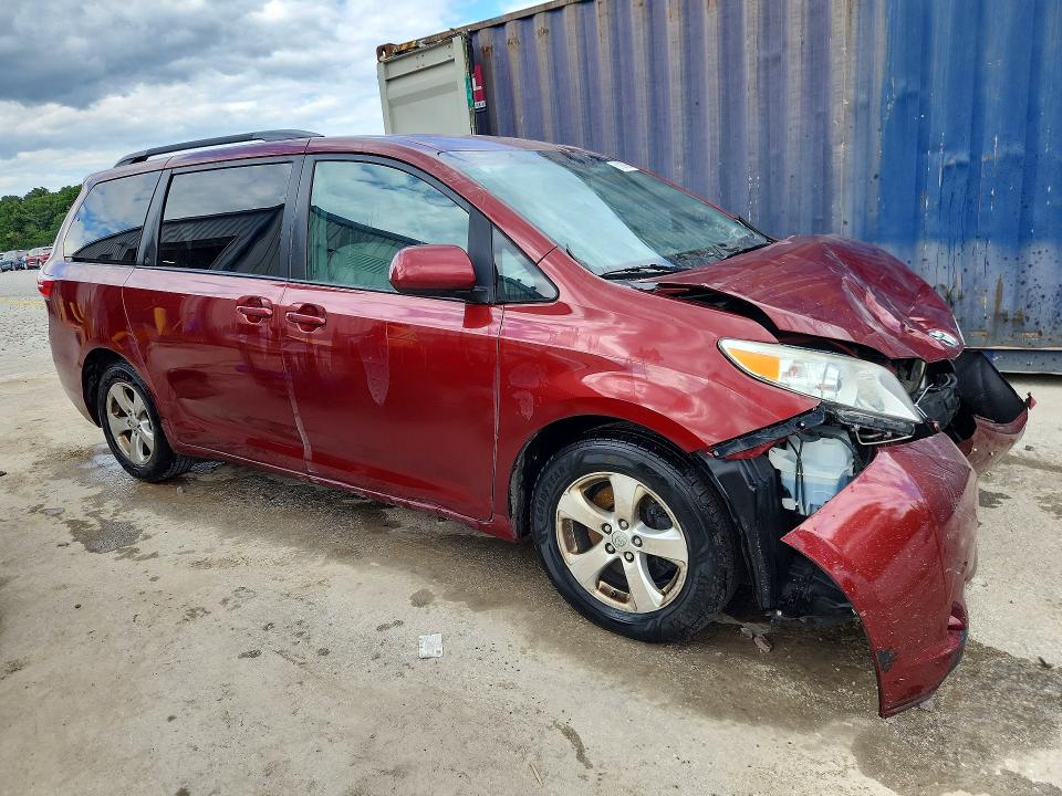 Photo 4 from auction – 2016 TOYOTA SIENNA with VIN 5TDKK3DC2GS730251