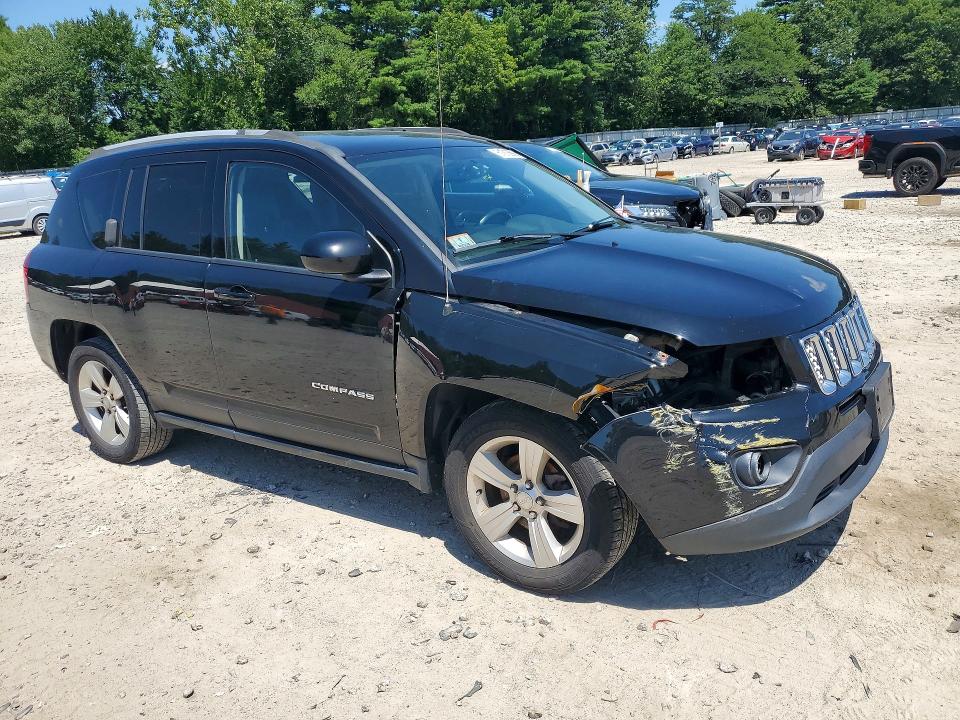 Foto 4 de la subasta – 2017 JEEP COMPASS con VIN 1C4NJDEB4HD210206