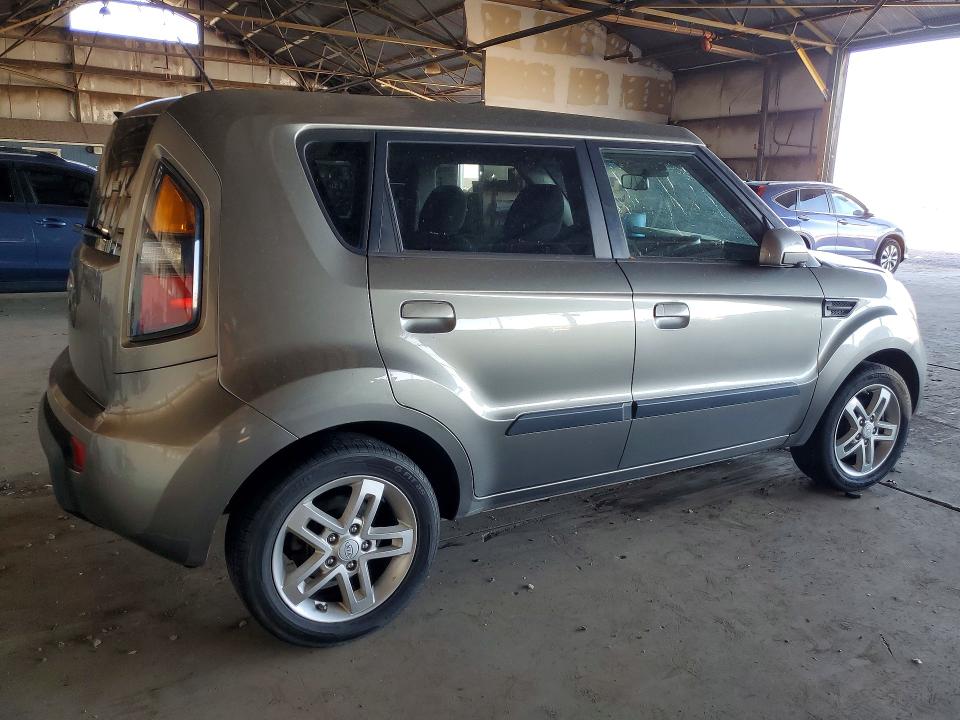 Photo 3 from auction – 2010 KIA SOUL with VIN KNDJT2A22A7077159