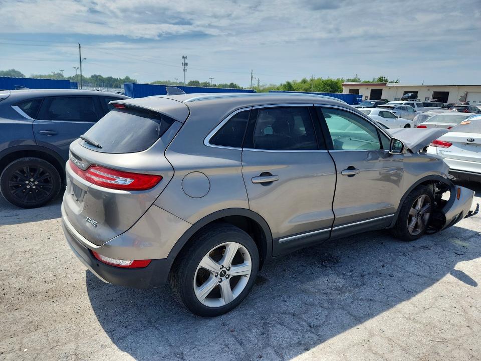 Foto 3 de la subasta – 2016 LINCOLN MKC con VIN 5LMTJ3DH1GUJ10949