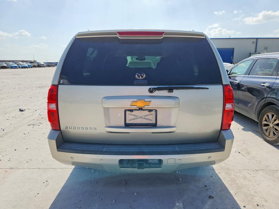 Photo 6 from auction – 2014 CHEVROLET SUBURBAN with VIN 1GNSC5E03ER192675