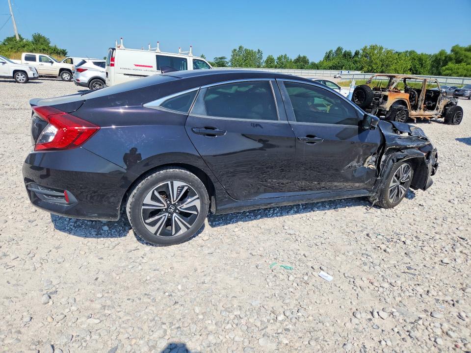 Photo 3 from auction – 2018 HONDA CIVIC with VIN JHMFC1F75JX001793