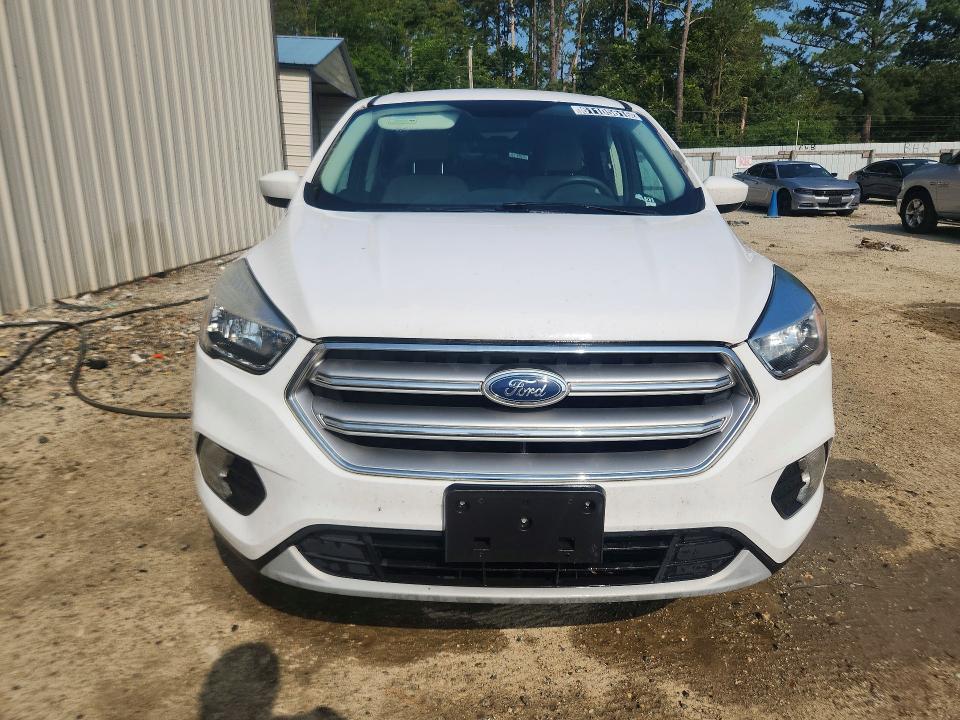 Photo 5 from auction – 2017 FORD ESCAPE with VIN 1FMCU9GD8HUC52030