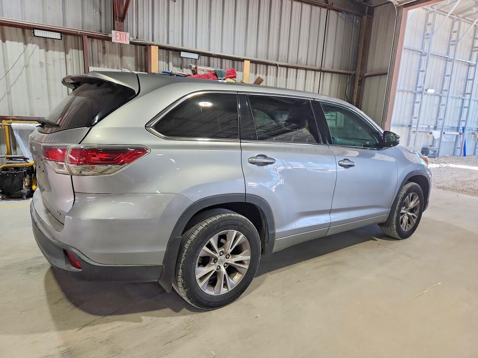 Photo 3 from auction – 2014 TOYOTA HIGHLANDER with VIN 5TDBKRFH6ES049437