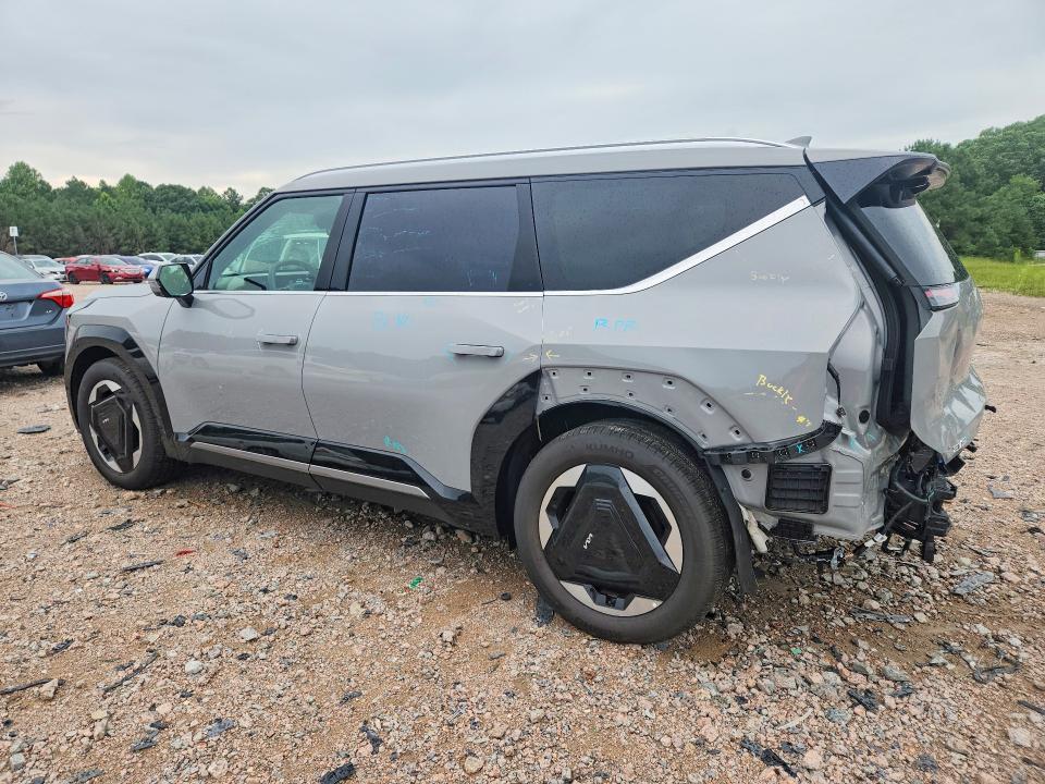 Photo 2 from auction – 2026 KIA EV9 with VIN 5XYADFS50TG017304