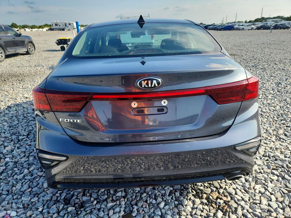 Photo 6 from auction – 2021 KIA FORTE with VIN 3KPF24AD4ME359247