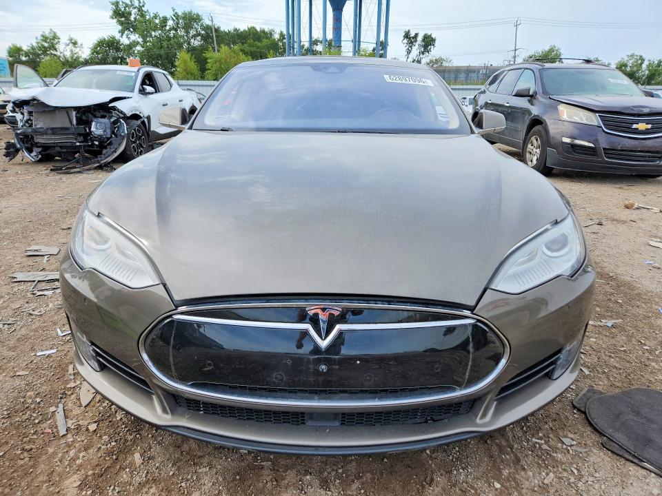 Photo 5 from auction – 2015 TESLA MODEL S with VIN 5YJSA1E26FF110826