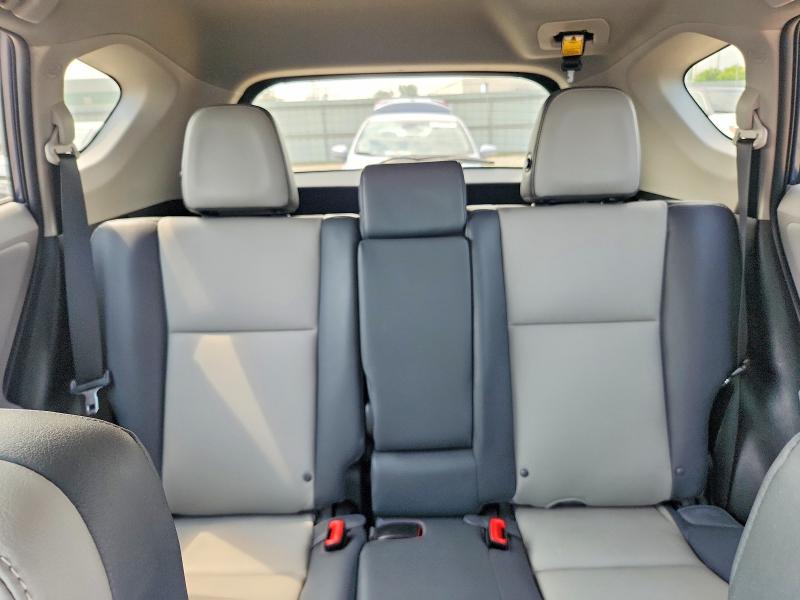 Photo 10 from auction – 2013 TOYOTA RAV4 with VIN 2T3YFREV7DW050163