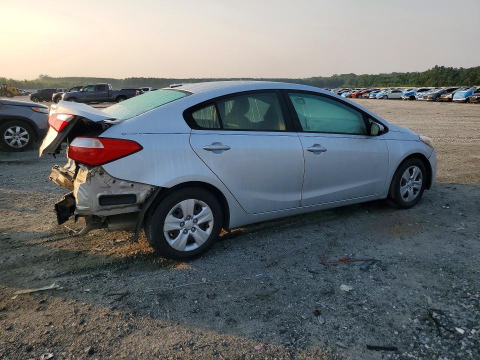 Photo 3 from auction – 2016 KIA FORTE with VIN KNAFK4A69G5619110