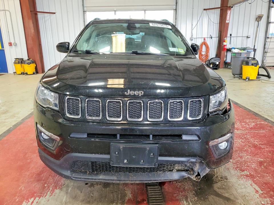 Photo 5 from auction – 2020 JEEP COMPASS with VIN 3C4NJDBB0LT112393