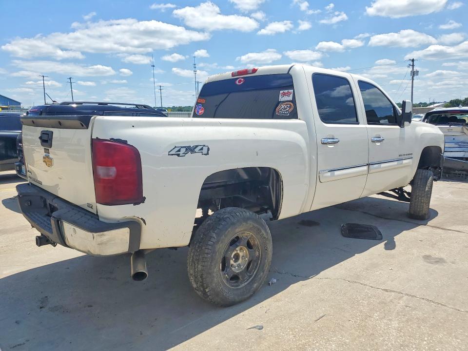 Photo 3 from auction – 2011 CHEVROLET SILVERADO with VIN 3GCPKTE3XBG317571