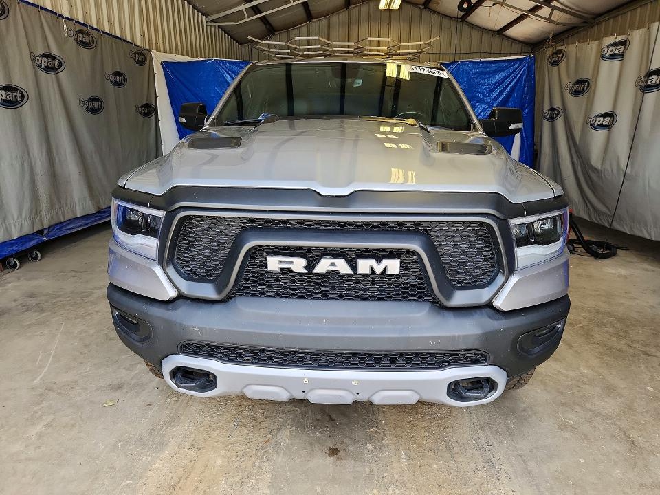 Снимка 5 от търг – 2020 RAM 1500 с VIN 1C6RRELT2LN176580