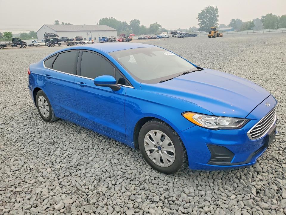 Photo 4 from auction – 2019 FORD FUSION with VIN 3FA6P0G73KR283821