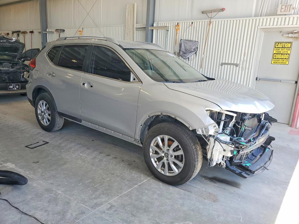 Photo 4 from auction – 2017 NISSAN ROGUE with VIN JN8AT2MV6HW001650