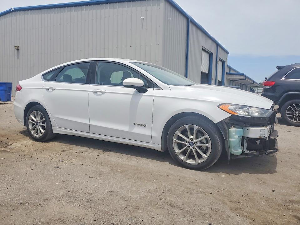 صورة رقم 4 من المزاد - 2019 FORD FUSION مع VIN 3FA6P0LU5KR211448