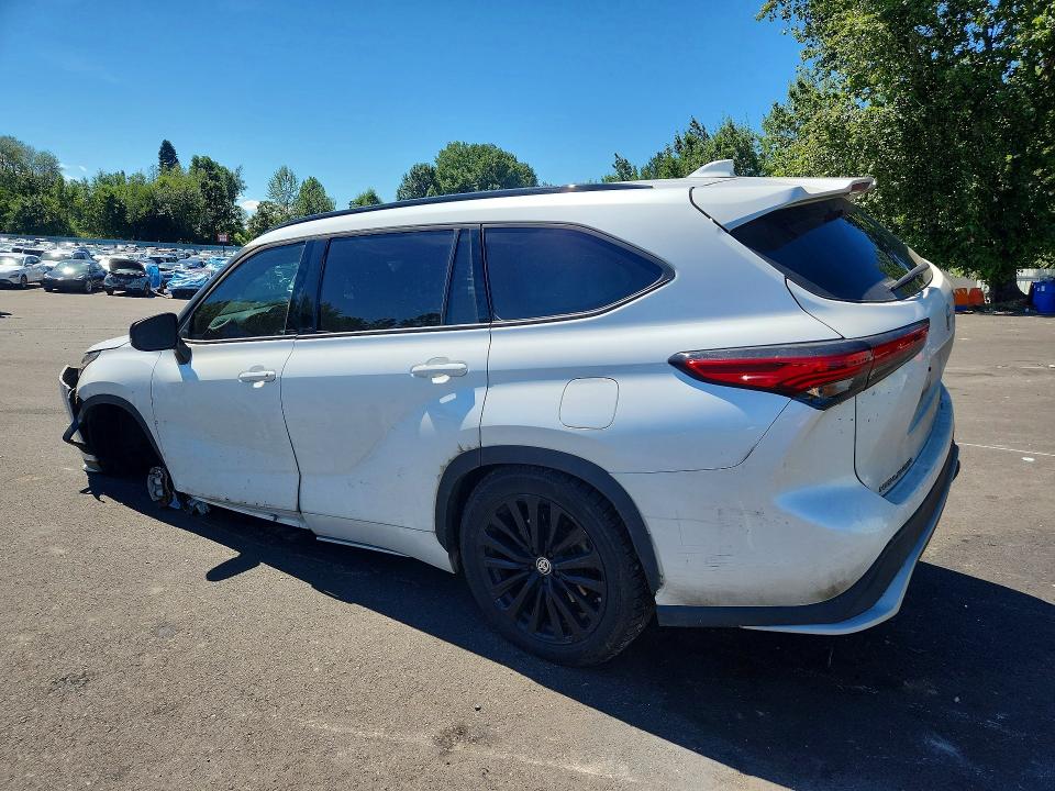 Photo 2 from auction – 2023 TOYOTA HIGHLANDER with VIN 5TDKDRBH9PS507832