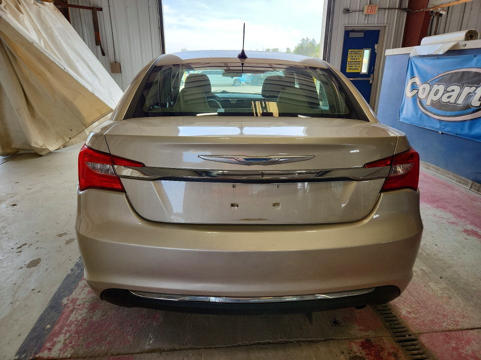 Photo 6 from auction – 2013 CHRYSLER 200 with VIN 1C3CCBBB9DN615092