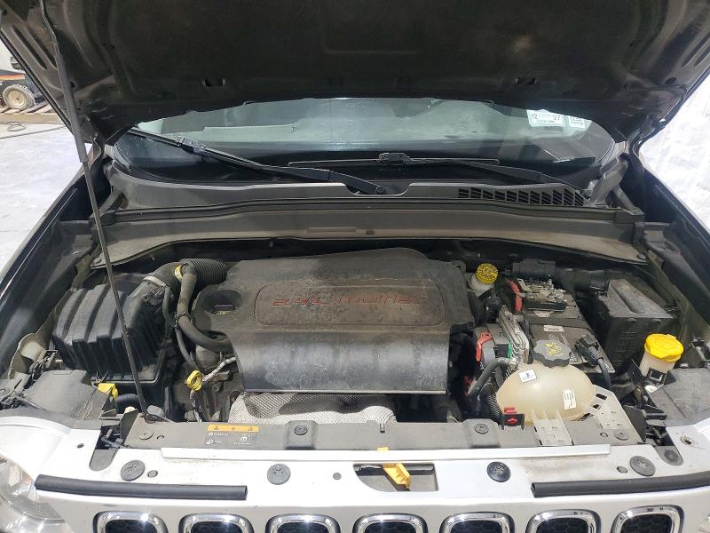 Photo 12 from auction – 2017 JEEP RENEGADE with VIN ZACCJADB3HPF34689