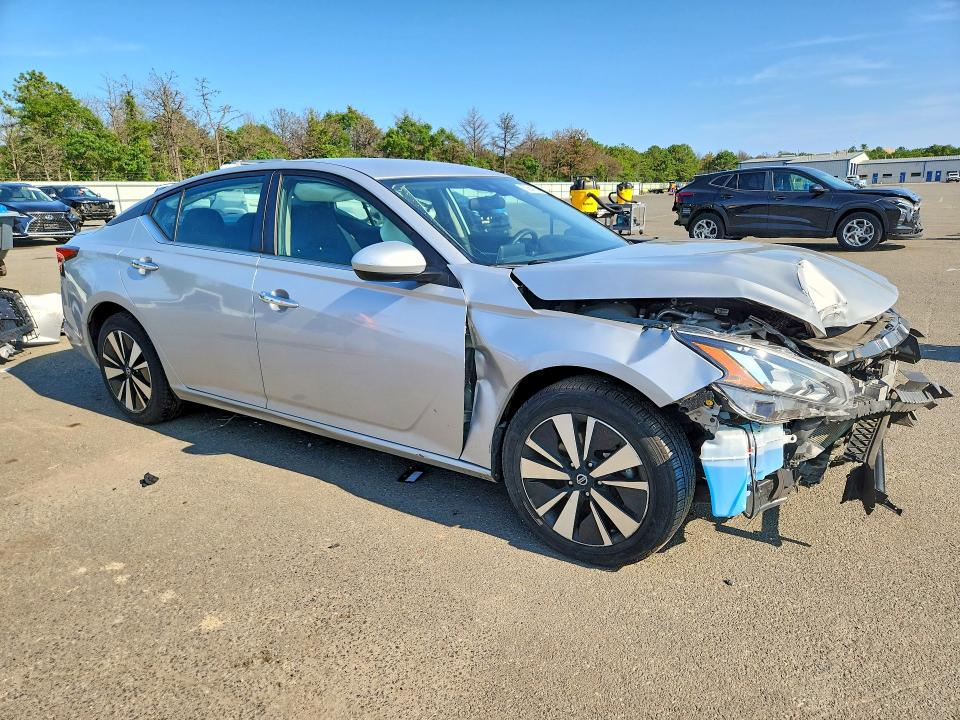 Photo 4 from auction – 2022 NISSAN ALTIMA with VIN 1N4BL4DV0NN396881